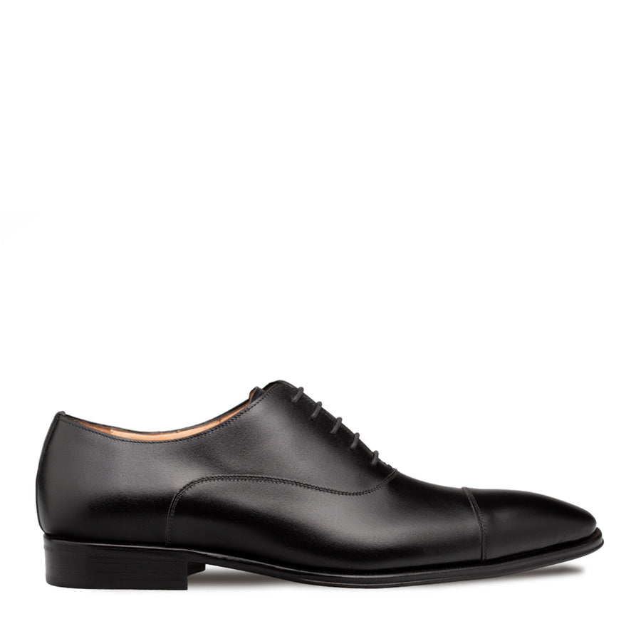 Classic Cap Toe Oxford Black / 12 / Medium